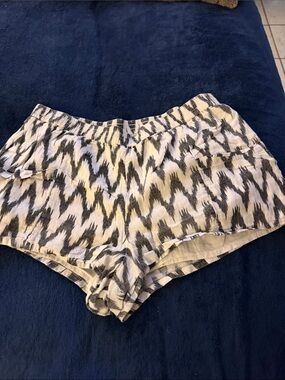 aerie White and Gray Printed High-Waist Shorts